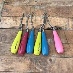 Wonderart Lot Of 6 Bent Latch Hooks Crafting Supplies